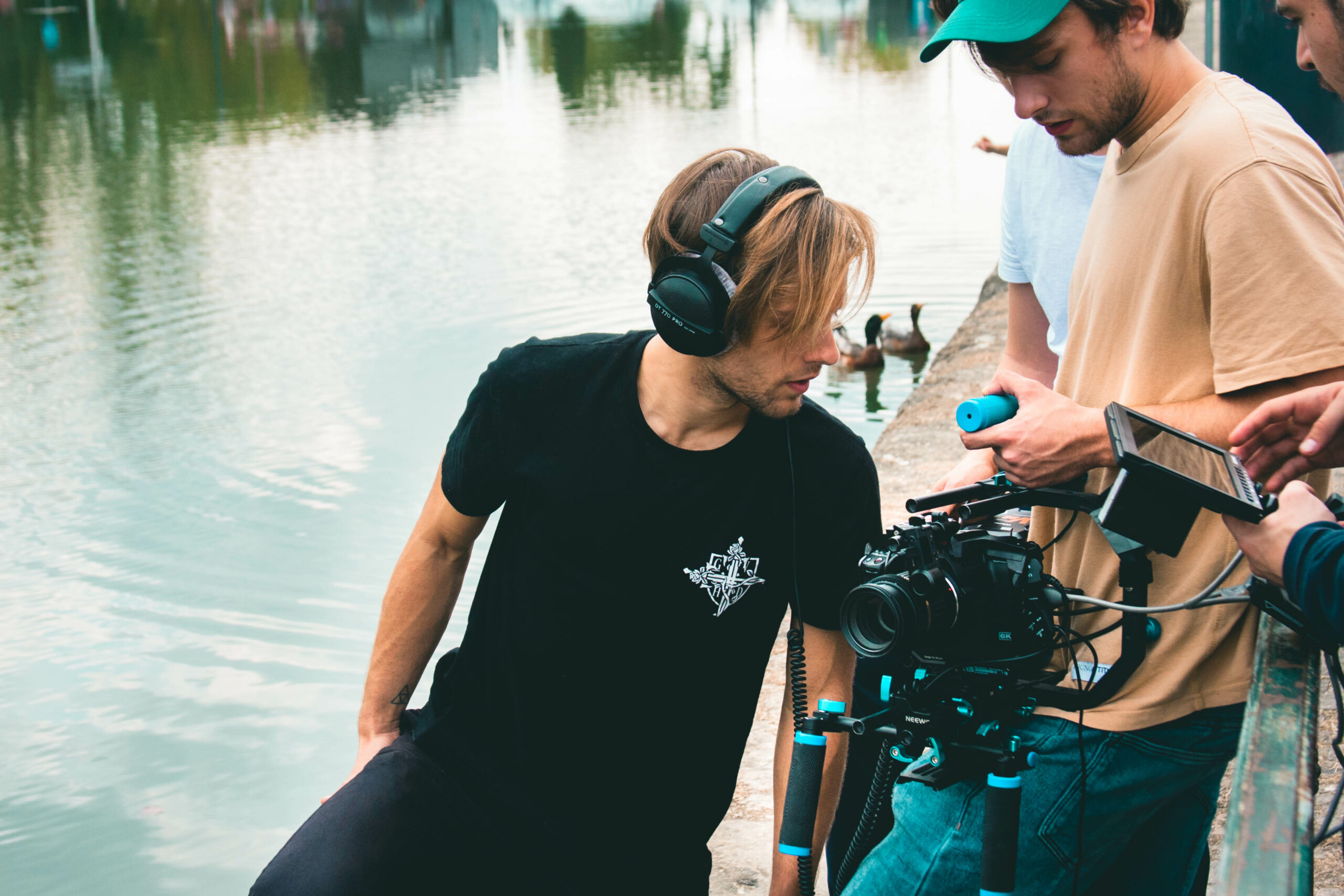 Photographie de plateau de Léo et Loïs Lambert sur le tournage du court-métrage “Mille et une vies” pour le 48h Hour Film Project par le studio Cam&Néon