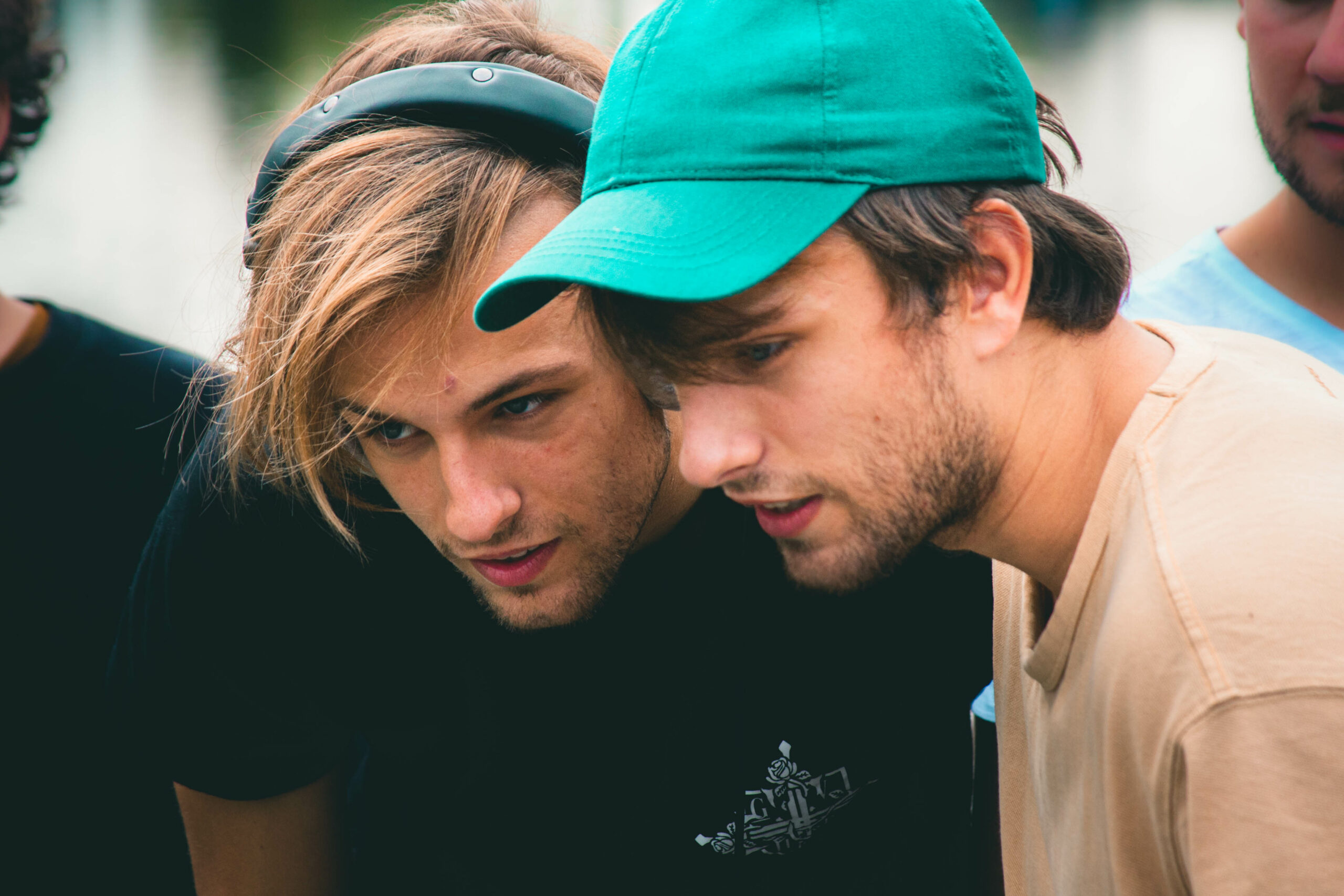 Photographie de plateau de Léo et Loïs Lambert sur le tournage du court-métrage “Mille et une vies” pour le 48h Hour Film Project par le studio Cam&Néon